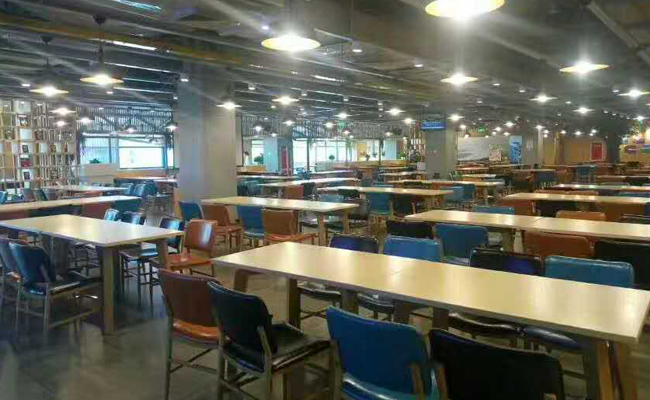 成都英特爾職工食堂廚房設(shè)備圖片，餐廳圖